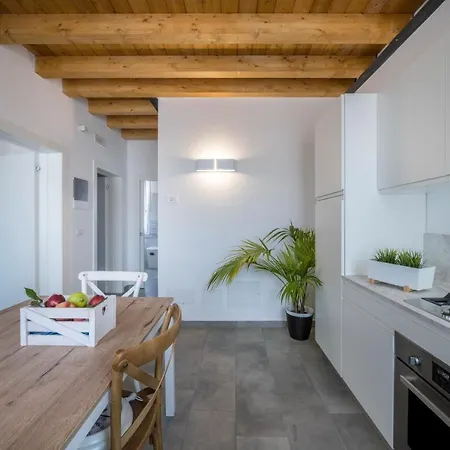 Suite Laguna 1 *
